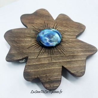 grande barrette en bois noyer bleue artisanale forme fleur