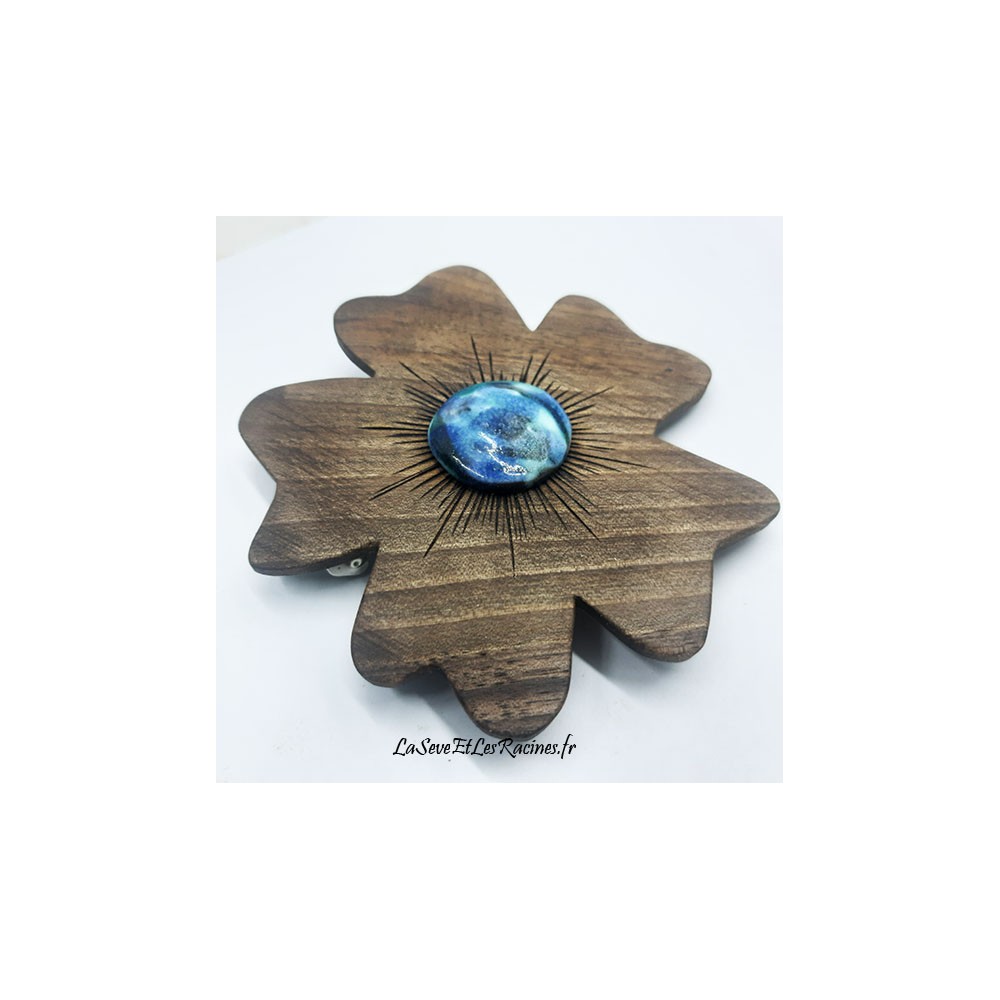 grande barrette en bois noyer bleue artisanale forme fleur