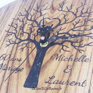 Horloge personnalisée en bois  pyrogravée arbre et prénoms