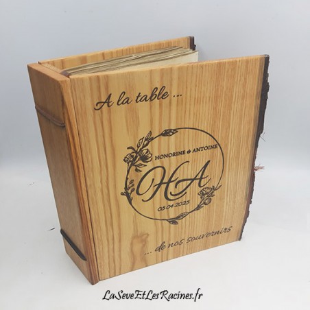 Livre d'or mariage personnalisé d'après faire-part en bois artisanal