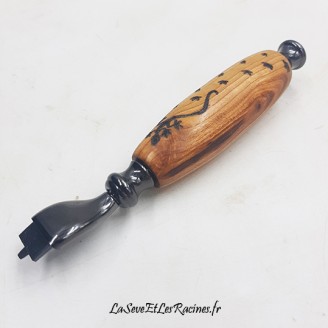 Rasoir en bois de cerisier...