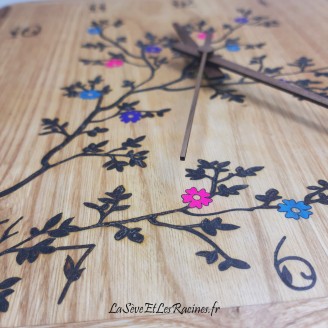 Horloge artisanale en bois carrée murale arbre branche nature écologique écorce live  edge