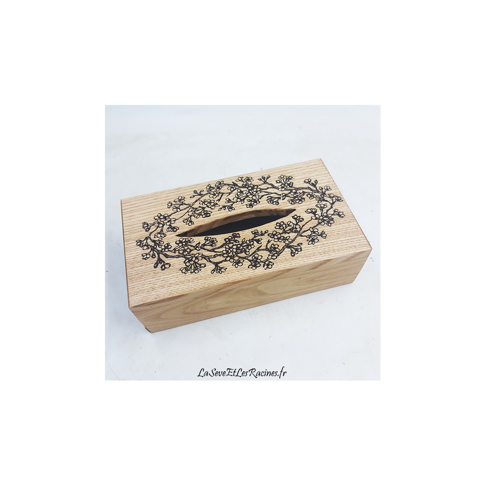 Boite à mouchoirs en bois artisanale pyrogravée branches de cerisier écologique locale bio