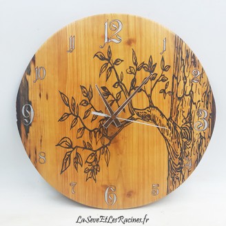 horloge artisanale bois de cèdre pyrogravée branche bio écologique éthique