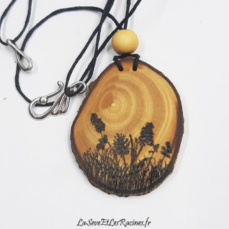 Collier artisanal en bois d'olivier pyrogravé champêtre