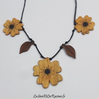 Collier bois artisanal fleurs et feuilles bio
