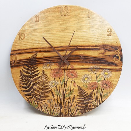 horloge artisanale bois de châtaignier pyrogravée fleurs des champs bio écologique éthique