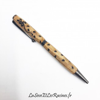 Stylo bille en bois de hêtre pyrogravé avec motif lézard