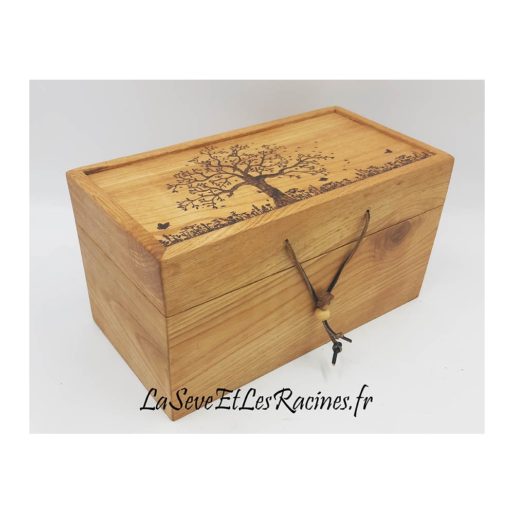 Pyrograver une boîte en bois avec des motifs végétaux - Marie Claire